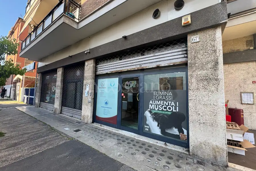Negozio in affitto di 104 mq a €4.000 (rif. 13/2026)