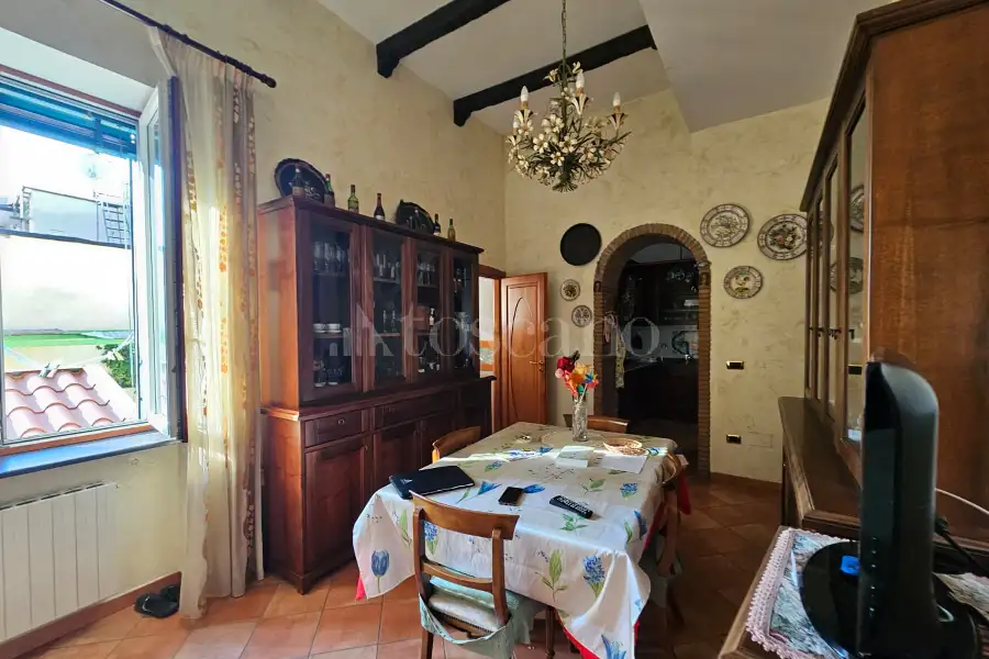 Attico in vendita di 350 mq a €780.000 (rif. 38/2026)