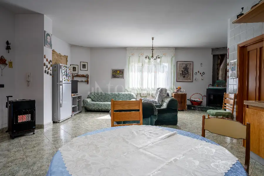Villa in vendita di 322 mq a €478.000 (rif. 20/2025)