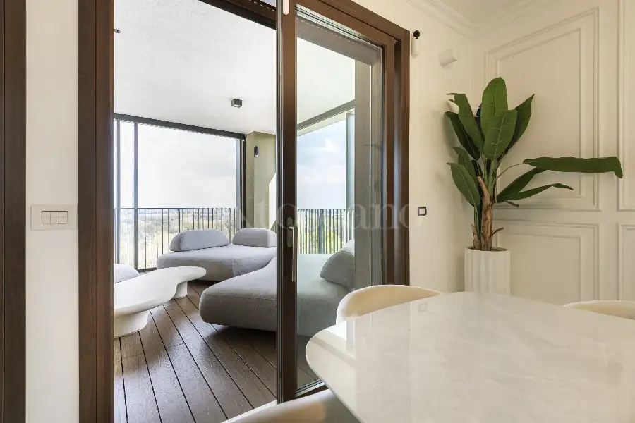 Attico in vendita di 200 mq a €1.750.000 (rif. 32/2026)