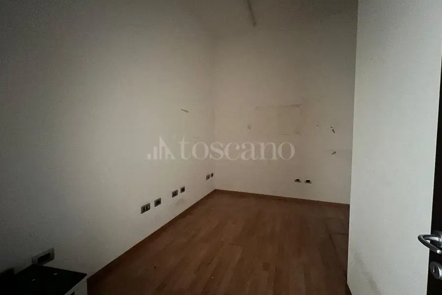 Negozio in affitto di 70 mq a €1.500 (rif. 10/2026)