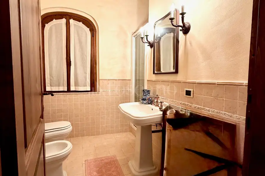 Villa in vendita di 600 mq a €430.000 (rif. 6/2026)