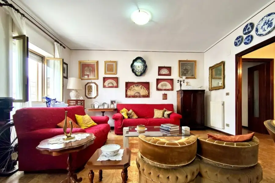 Casa in vendita di 200 mq a €445.000 (rif. 33/2026)