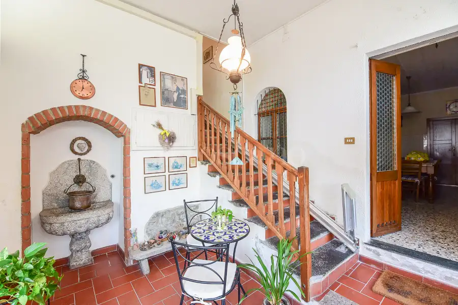 Casa in vendita di 250 mq a €270.000 (rif. 28/2025)