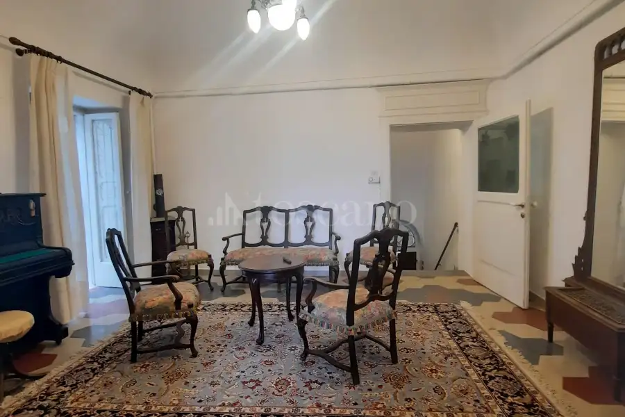 Palazzo in vendita di 200 mq a €165.000 (rif. 5/2026)