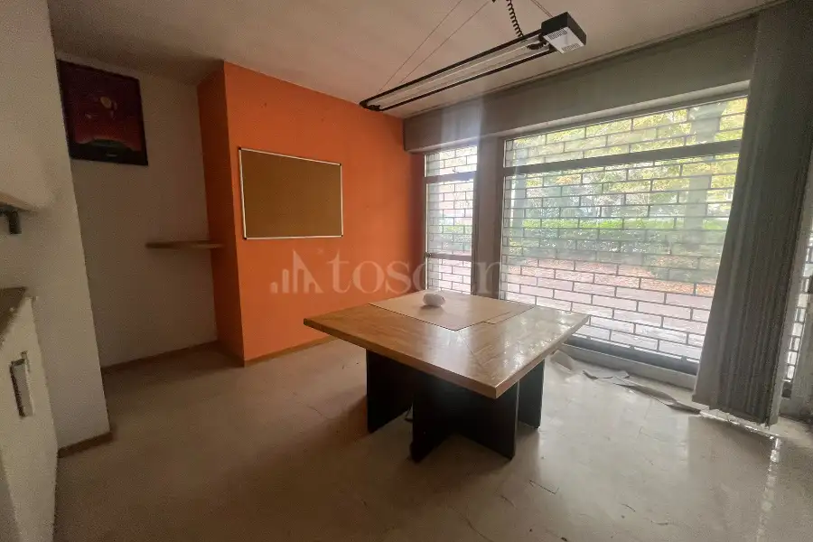 Negozio in vendita di 158 mq a €129.000 (rif. 5/2026)