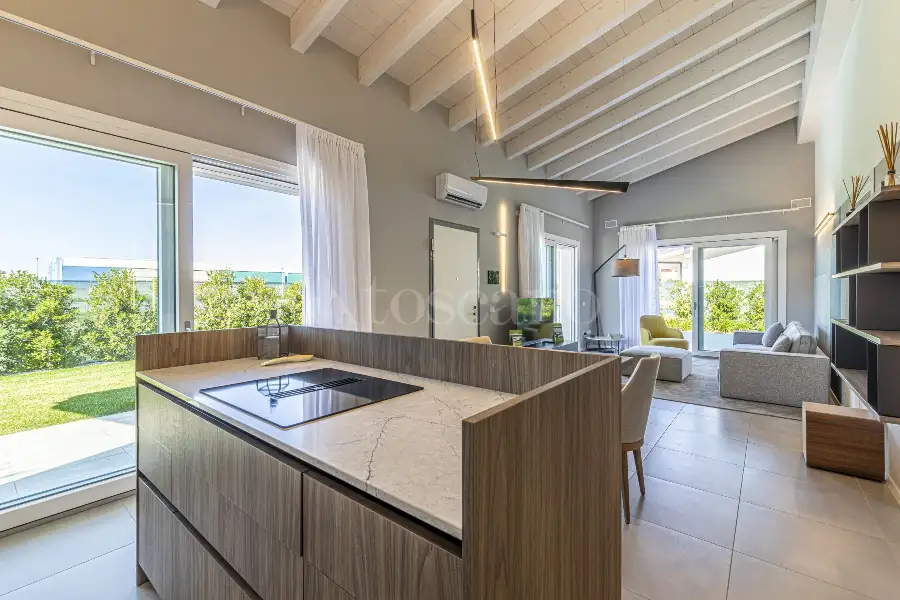 Villa in vendita di 250 mq a €928.000 (rif. 2/2025)