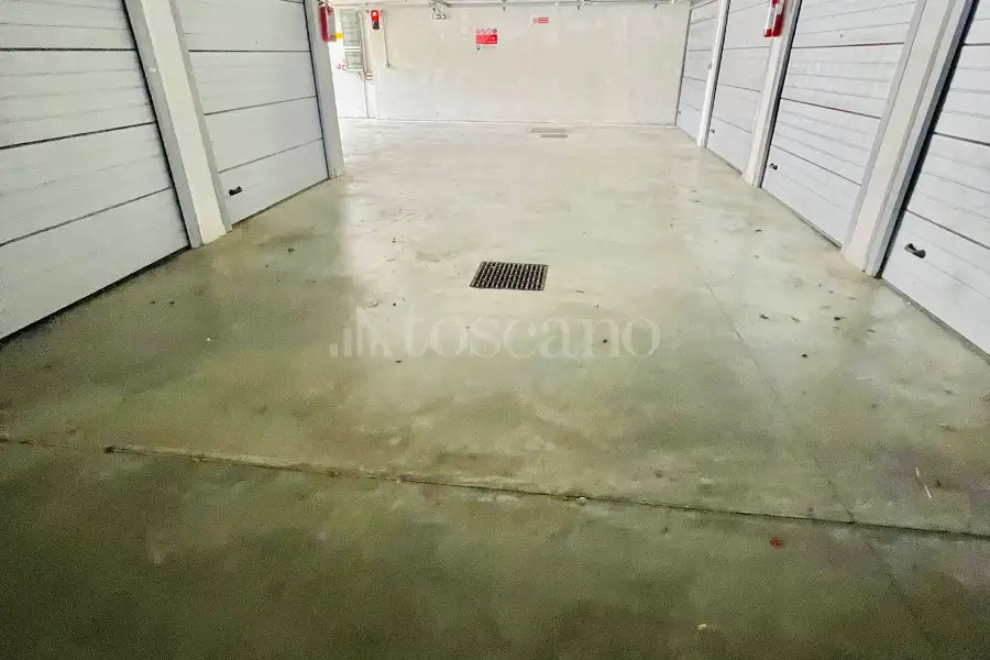 Box in affitto di 20 mq a €230 (rif. 20/2026)