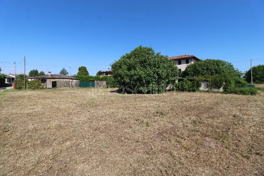 Rustico in vendita di 255 mq a €99.000 (rif. 92/2026)