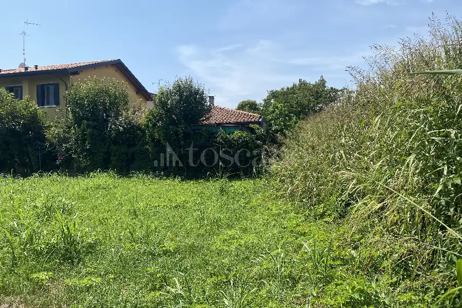Edificabile Residenziali in vendita di 786 mq a €50.000 (rif. 21/2026)