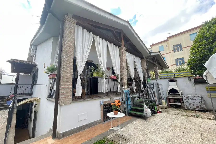 Villa Plurifamiliare in vendita di 160 mq a €359.000 (rif. 9/2026)
