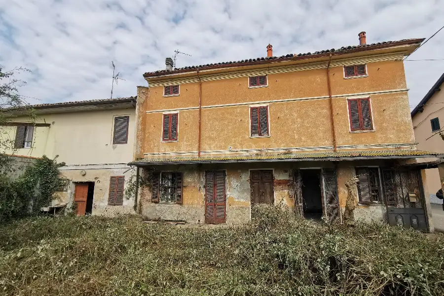 Casa Indipendente in vendita di 160 mq a €25.000 (rif. 3/2026)