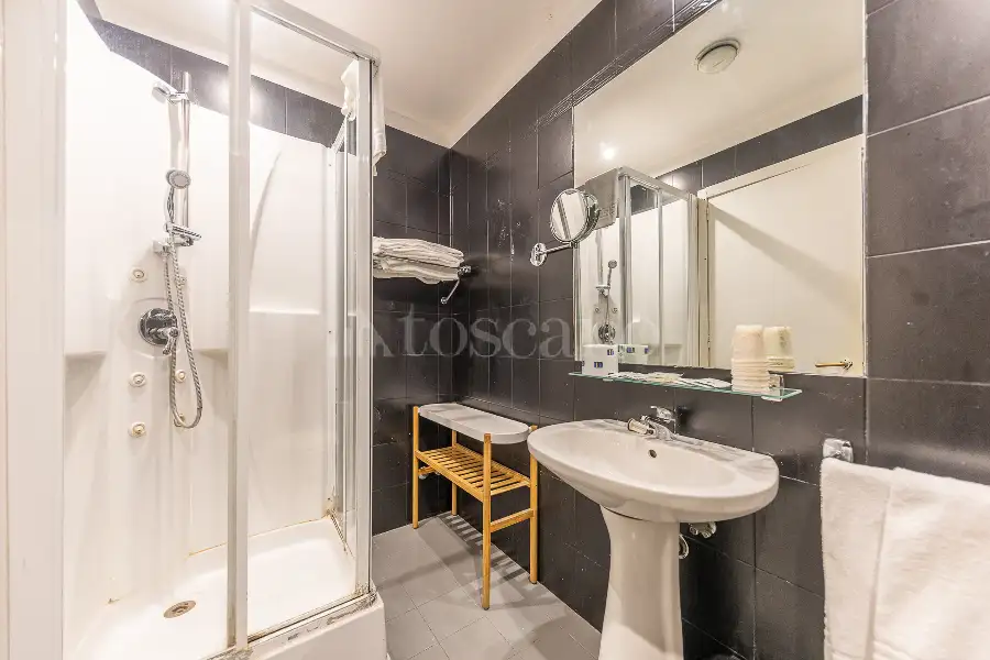 Albergo in vendita di 592 mq a €1.999.000 (rif. 17/2025)
