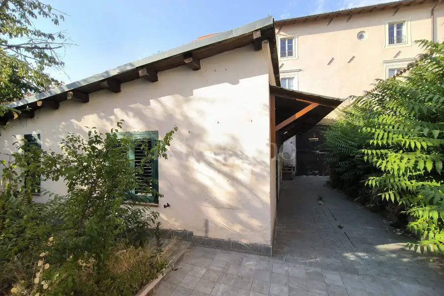 Casa Indipendente in vendita di 300 mq a €450.000 (rif. 32/2026)