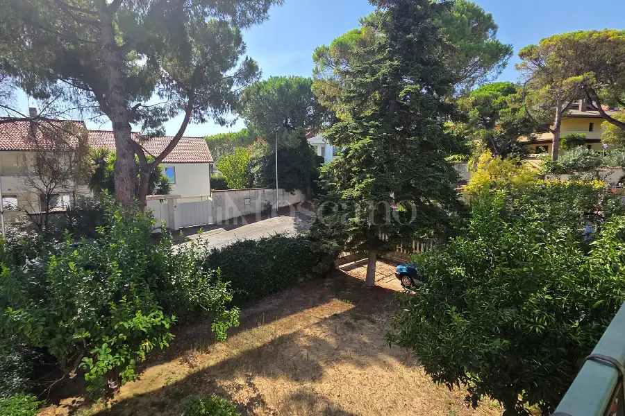 Villa Plurifamiliare in vendita di 575 mq a €580.000 (rif. 33/2026)