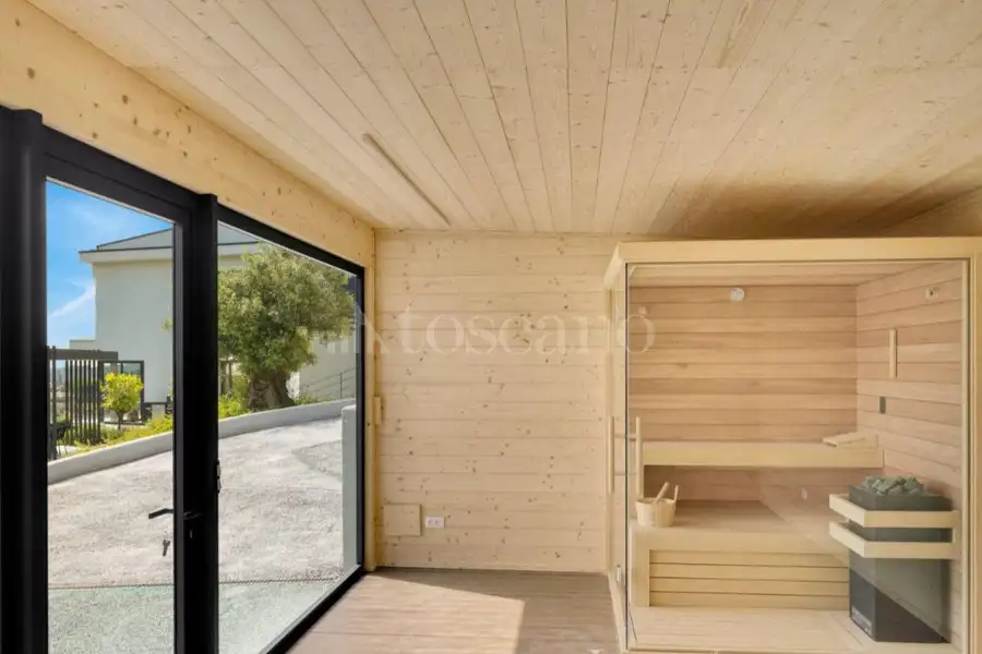 Villa in vendita di 800 mq a €5.500.000 (rif. 34/2026)