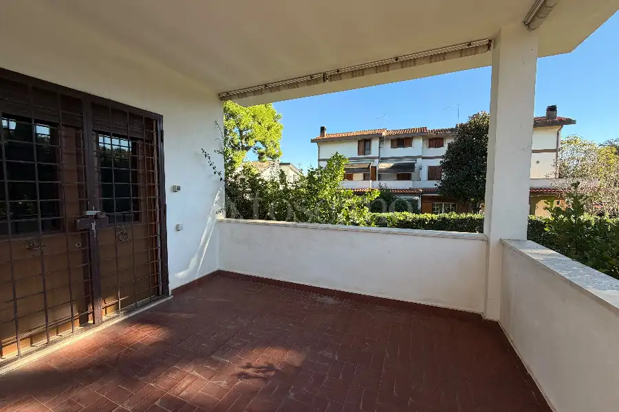 Villa in vendita di 250 mq a €739.000 (rif. 100/2026)