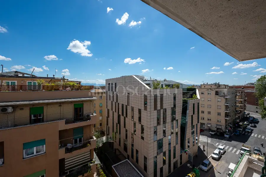 Attico in vendita di 110 mq a €599.000 (rif. 17/2026)