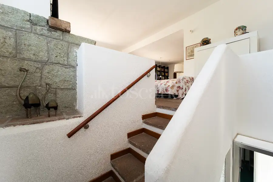 Villa in vendita di 230 mq a €1.200.000 (rif. 2/2026)