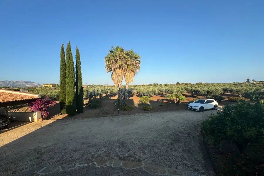 Villa in vendita di 215 mq a €650.000 (rif. 76/2024)
