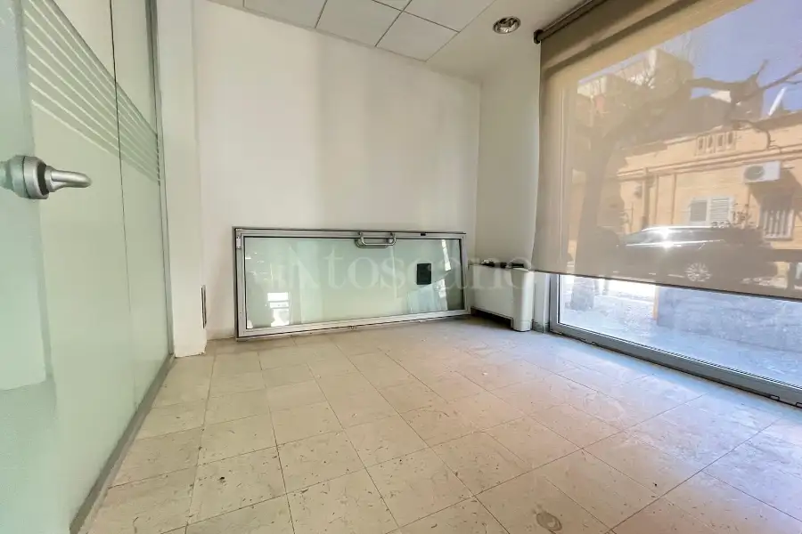 Negozio in vendita di 271 mq a €340.000 (rif. 41/2025)