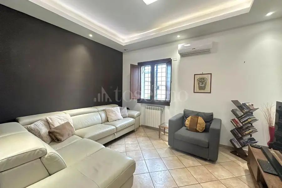 Villa Plurifamiliare in vendita di 200 mq a €430.000 (rif. 20/2026)