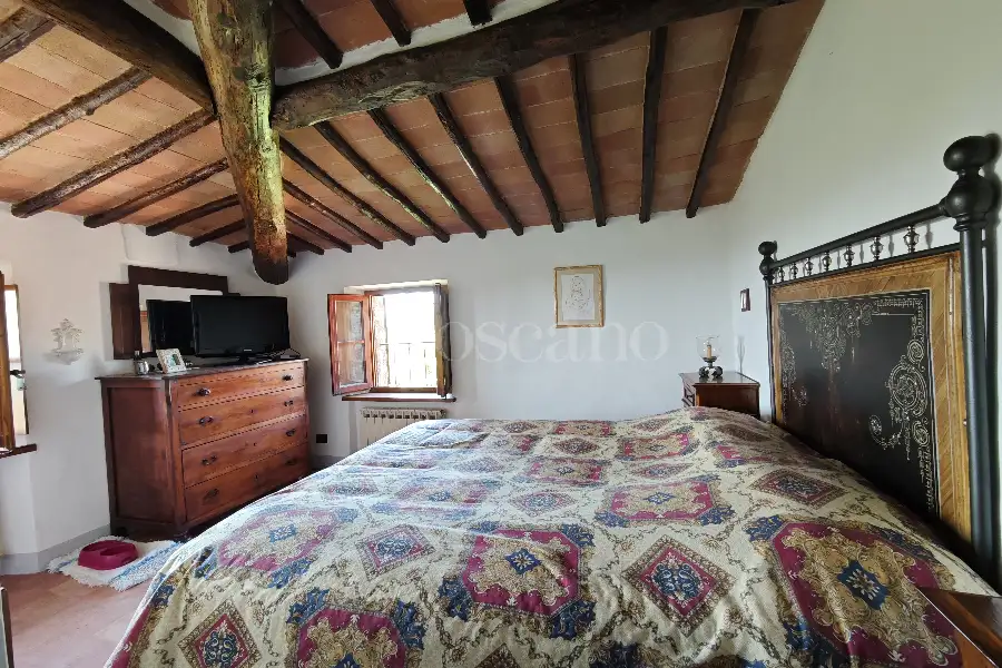 Casale in vendita di 300 mq a €570.000 (rif. 24/2022)