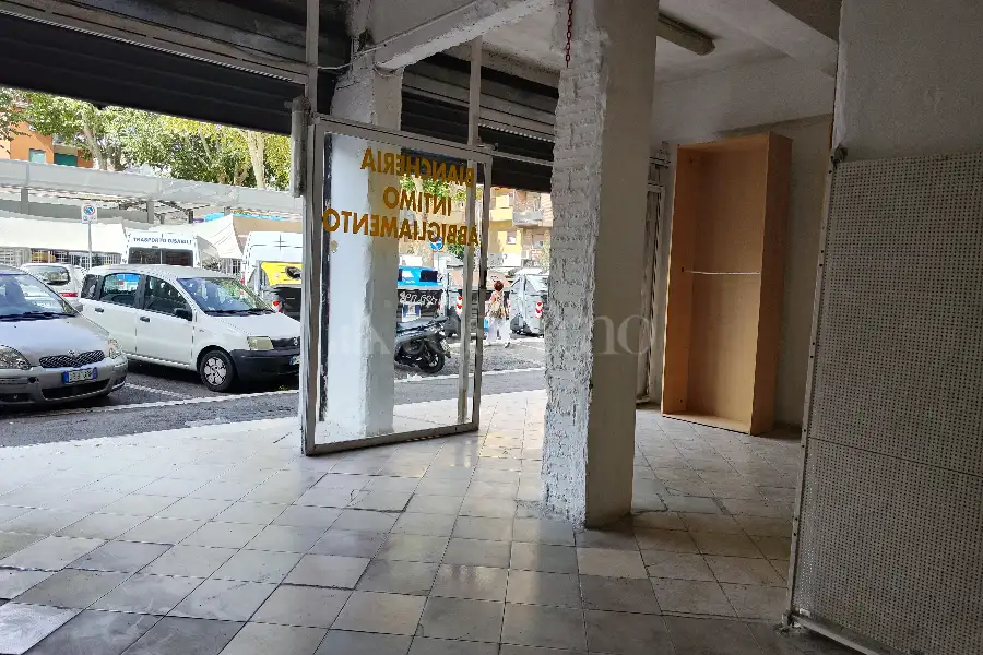 Negozio in vendita di 80 mq a €170.000 (rif. 21/2025)
