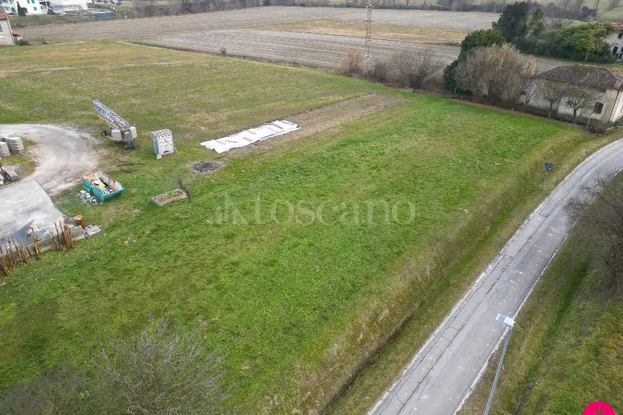Edificabile Residenziali in vendita di 1.690 mq a €75.000 (rif. 7/2026)