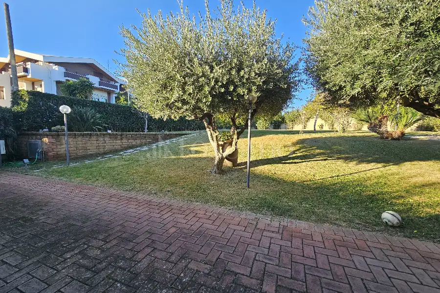 Villa in vendita di 280 mq a €725.000 (rif. 140/2025)