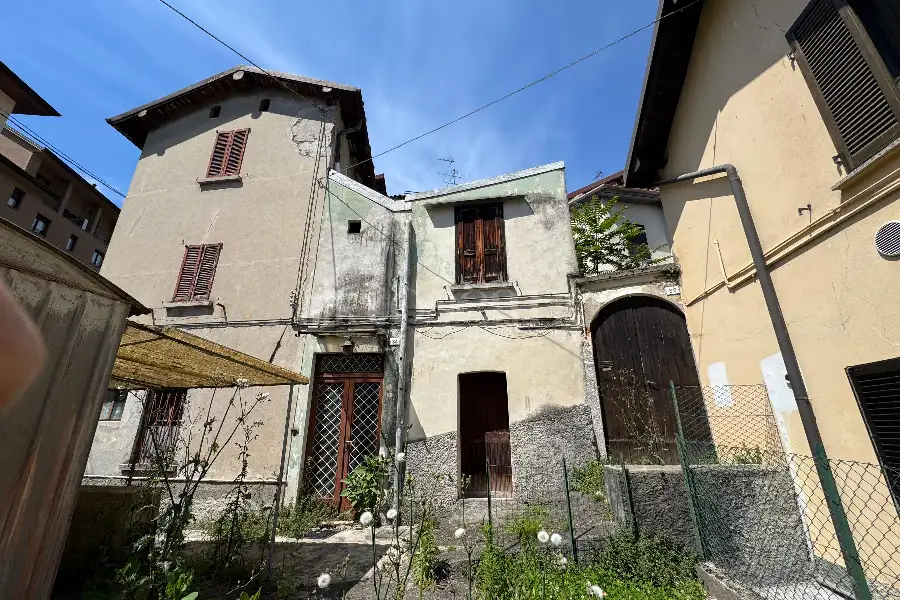 Casa Indipendente in vendita di 376 mq a €177.000 (rif. 7/2026)