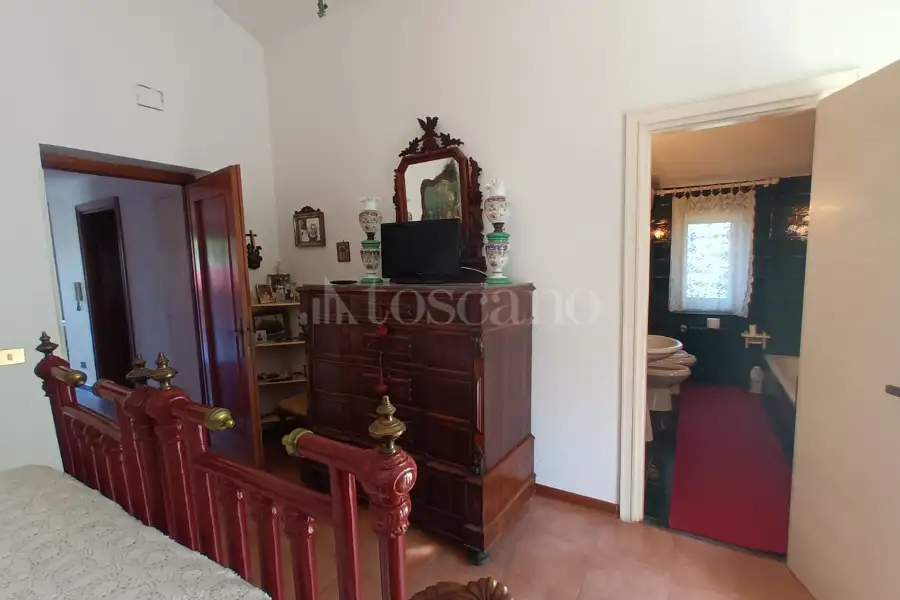 Villa in vendita di 318 mq a €249.000 (rif. 11/2026)
