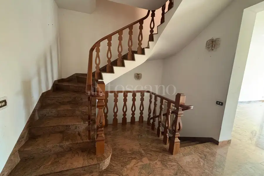 Villa Bifamiliare in vendita di 250 mq a €599.000 (rif. 33/2025)