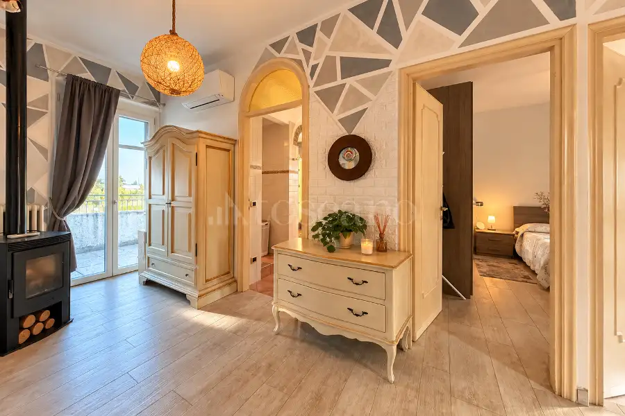Villa in vendita di 300 mq a €1.250.000 (rif. 28/2026)