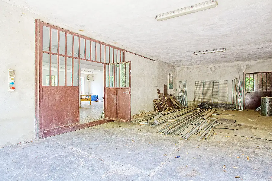 Capannone in vendita di 370 mq a €120.000 (rif. 34/2026)