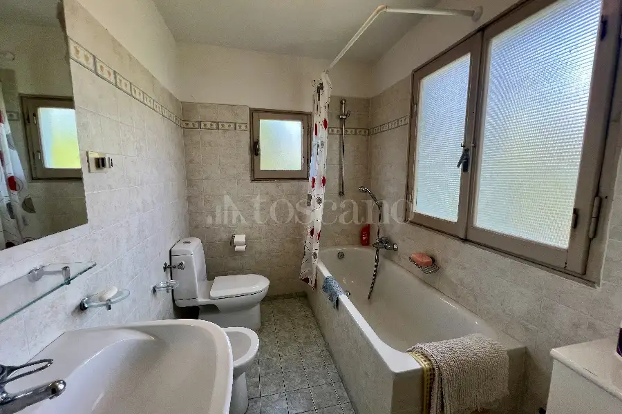 Villa Bifamiliare in vendita di 225 mq a €520.000 (rif. 51/2026)