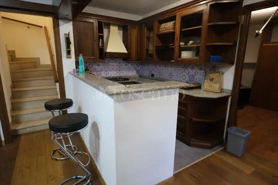 Casa in vendita di 215 mq a €379.000 (rif. 49/2026)