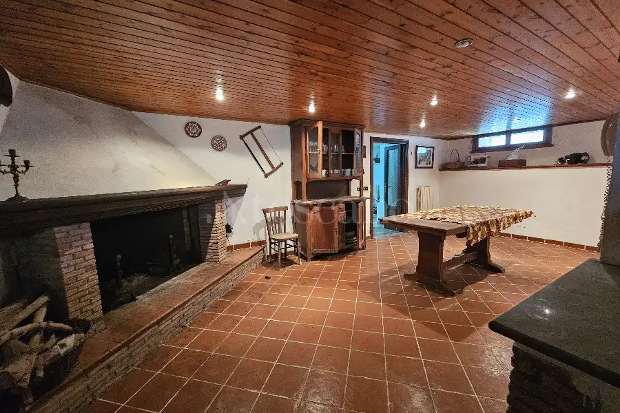 Villa Bifamiliare in vendita di 220 mq a €249.000 (rif. 28/2026)