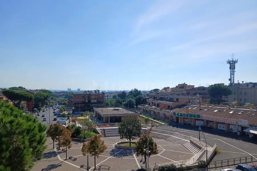 Attico in vendita di 210 mq a €630.000 (rif. 36/2026)
