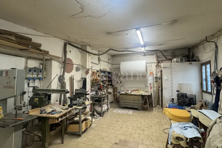 Laboratorio in vendita di 227 mq a €245.000 (rif. 29/2026)