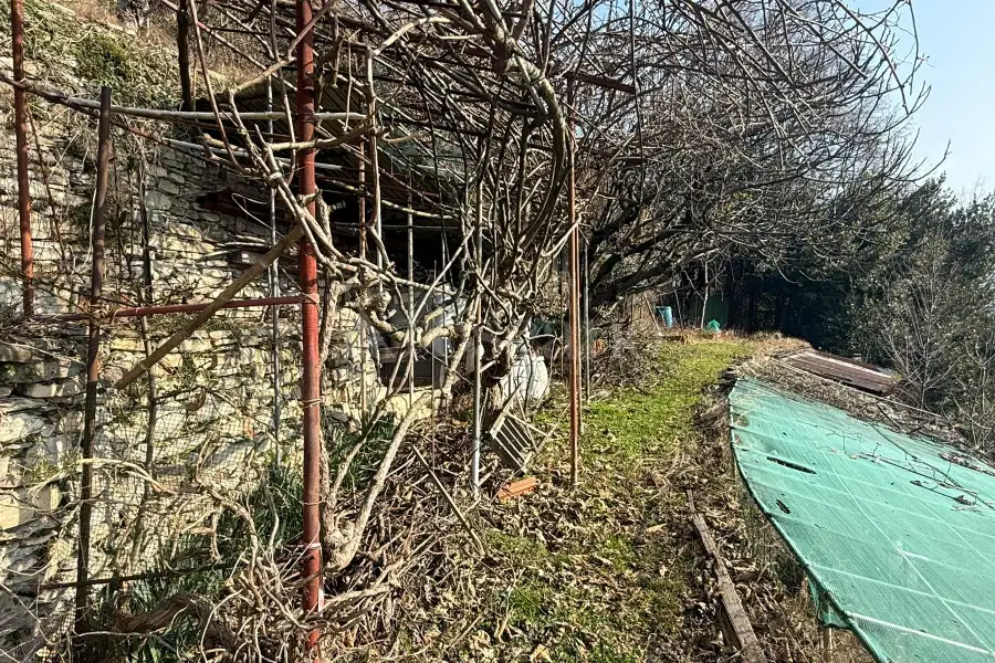 Agricolo in vendita di 400 mq a €39.000 (rif. 7/2026)