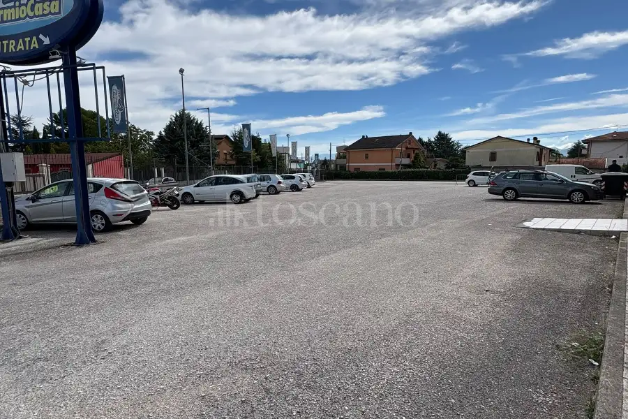 Capannone in affitto di 300 mq a €3.500 (rif. 75/2026)