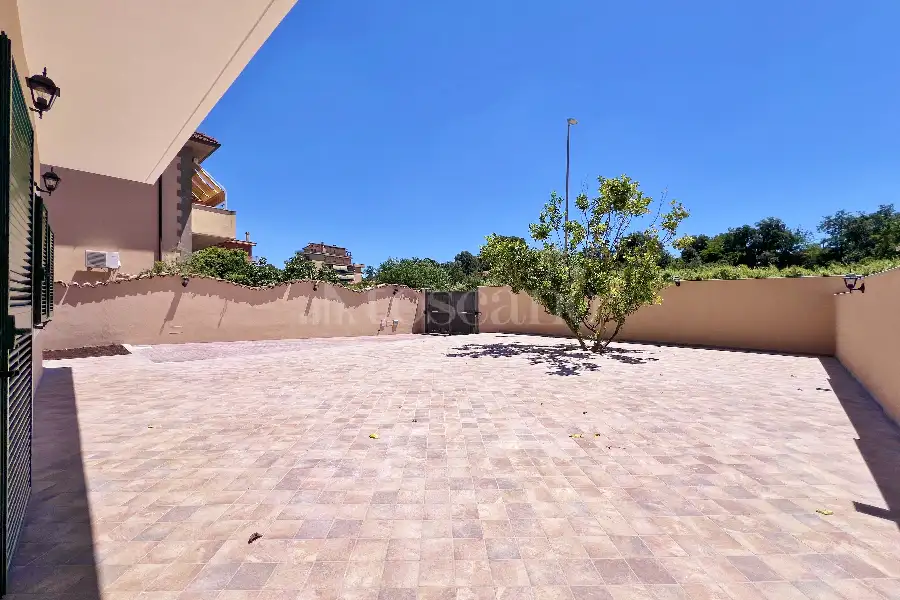 Casa Indipendente in vendita di 120 mq a €335.000 (rif. 11/2026)