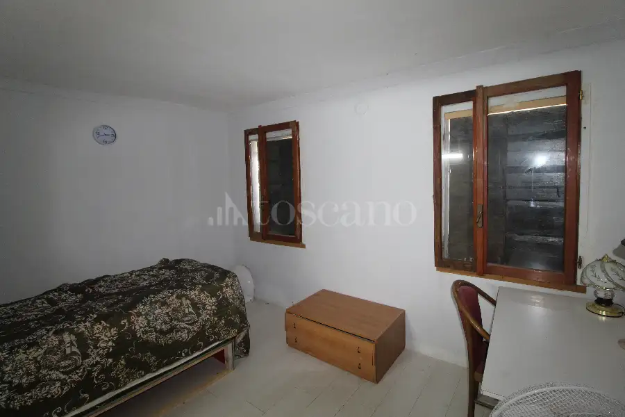 Casa Indipendente in vendita di 285 mq a €199.000 (rif. 49/2026)