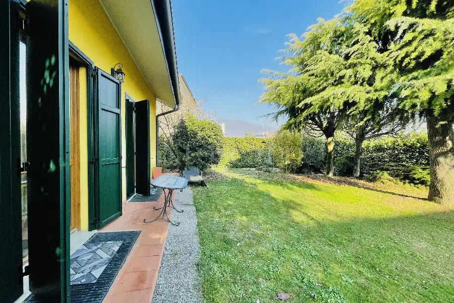 Villa in vendita di 410 mq trattativa riservata (rif. 112/2024)