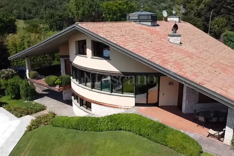 Casa Indipendente in vendita di 815 mq trattativa riservata (rif. 33/2025)