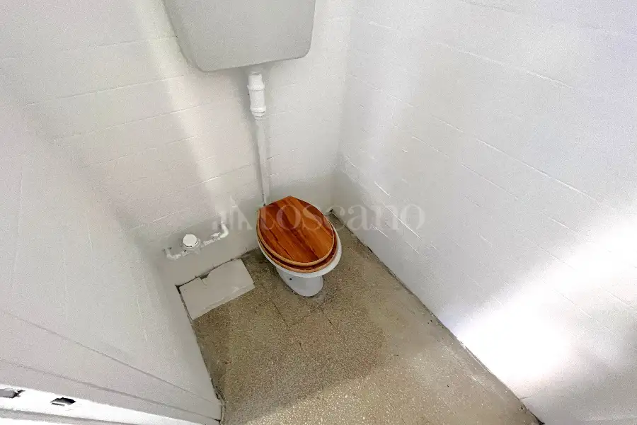 Negozio in vendita di 30 mq a €75.000 (rif. 4/2026)