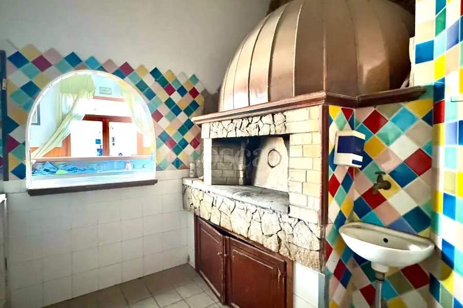 Negozio in vendita di 139 mq a €75.000 (rif. 136/2026)