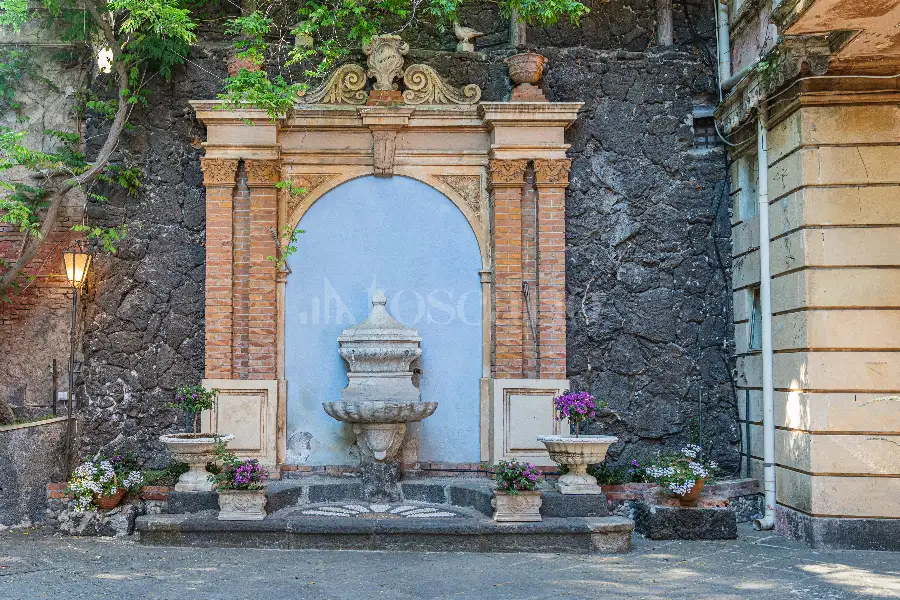 Villa in vendita di 1.200 mq a €4.250.000 (rif. 61/2026)
