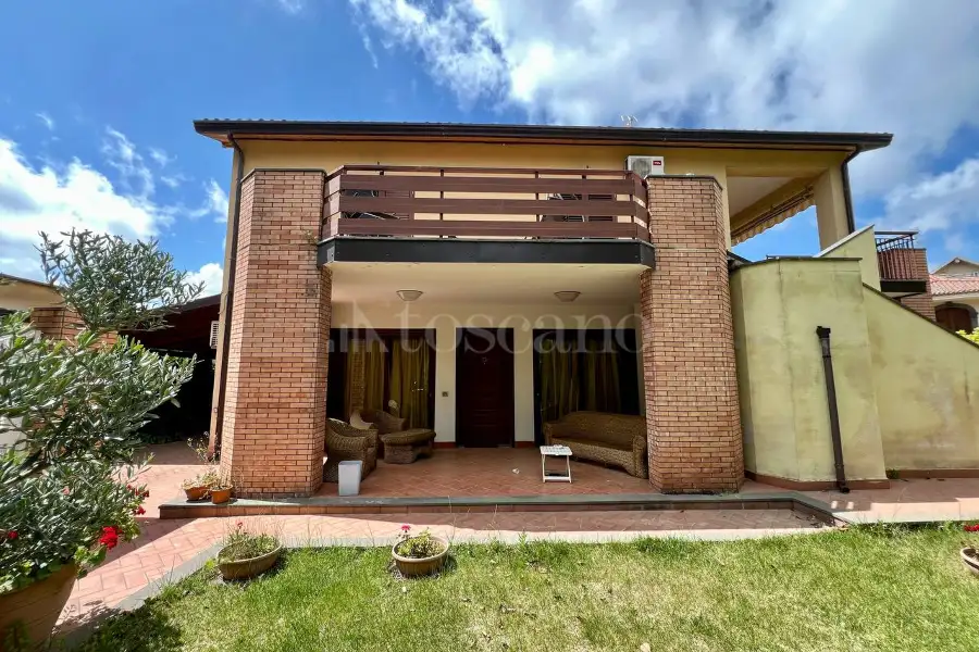 Villa Bifamiliare in vendita di 287 mq a €425.000 (rif. 87/2025)